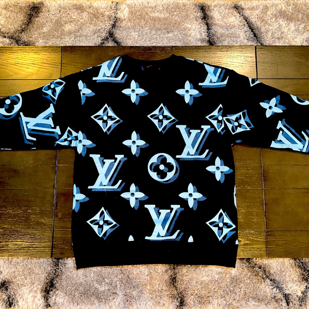 "Chic & Cozy Louis Vuitton Crew Neck Sweater: Elevate Your Style"